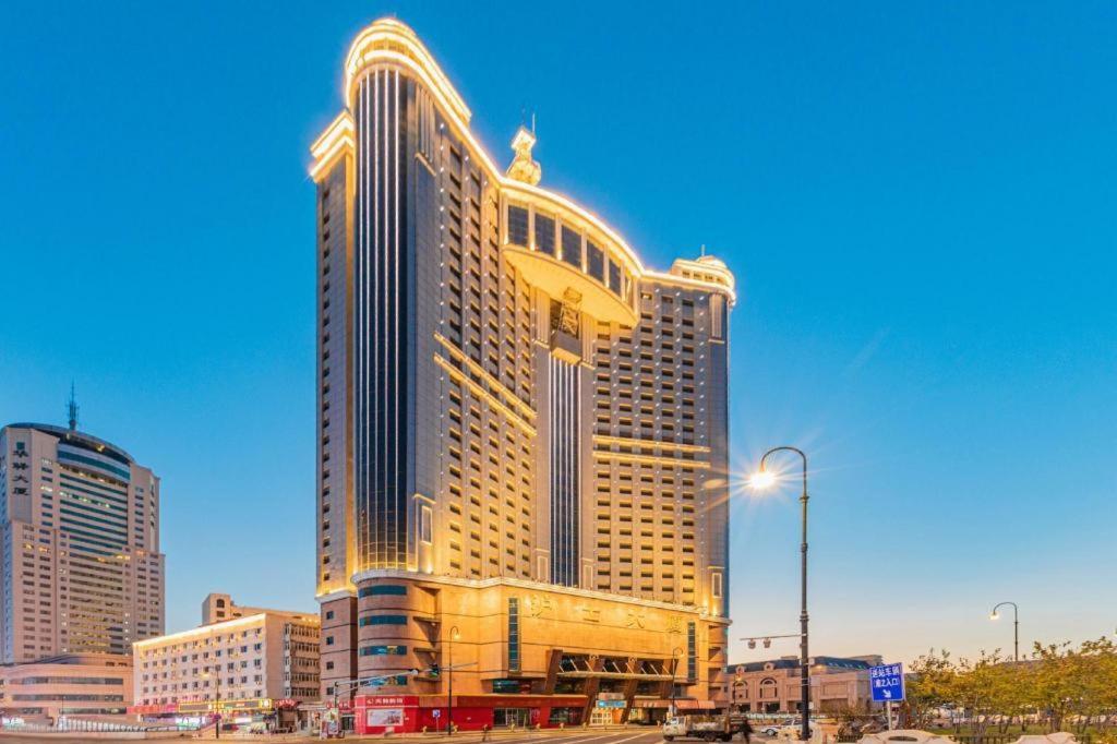 Hanting Hotel Harbin Railway Station Square Exterior photo